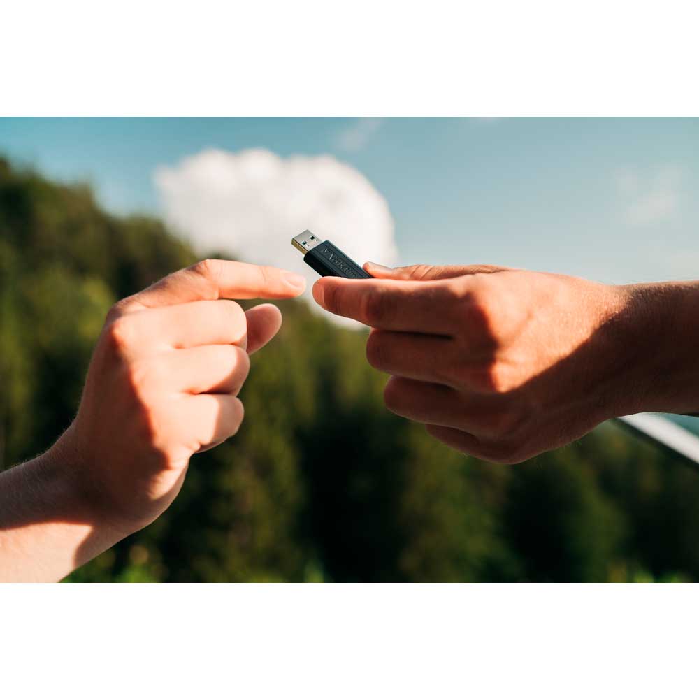 49320 VERBATIM                                                     | PENDRIVE VERBATIM 256GB PINSTRIPE USB 3.0 FLASH DRIVE NEGRO                                                                                                                                                                                               