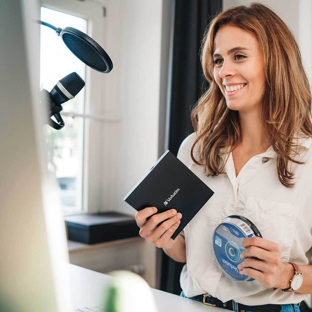 98938 VERBATIM                                                     | GRABADORA EXTERNA VERBATIM DE CD/DVD SLIMLINE                                                                                                                                                                                                             